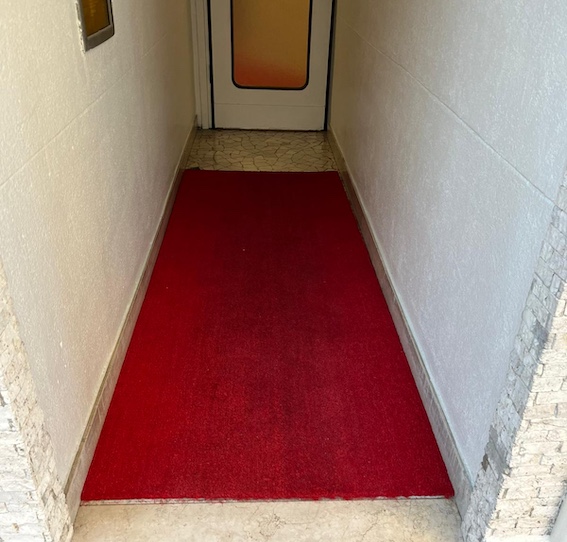 Features split top 03